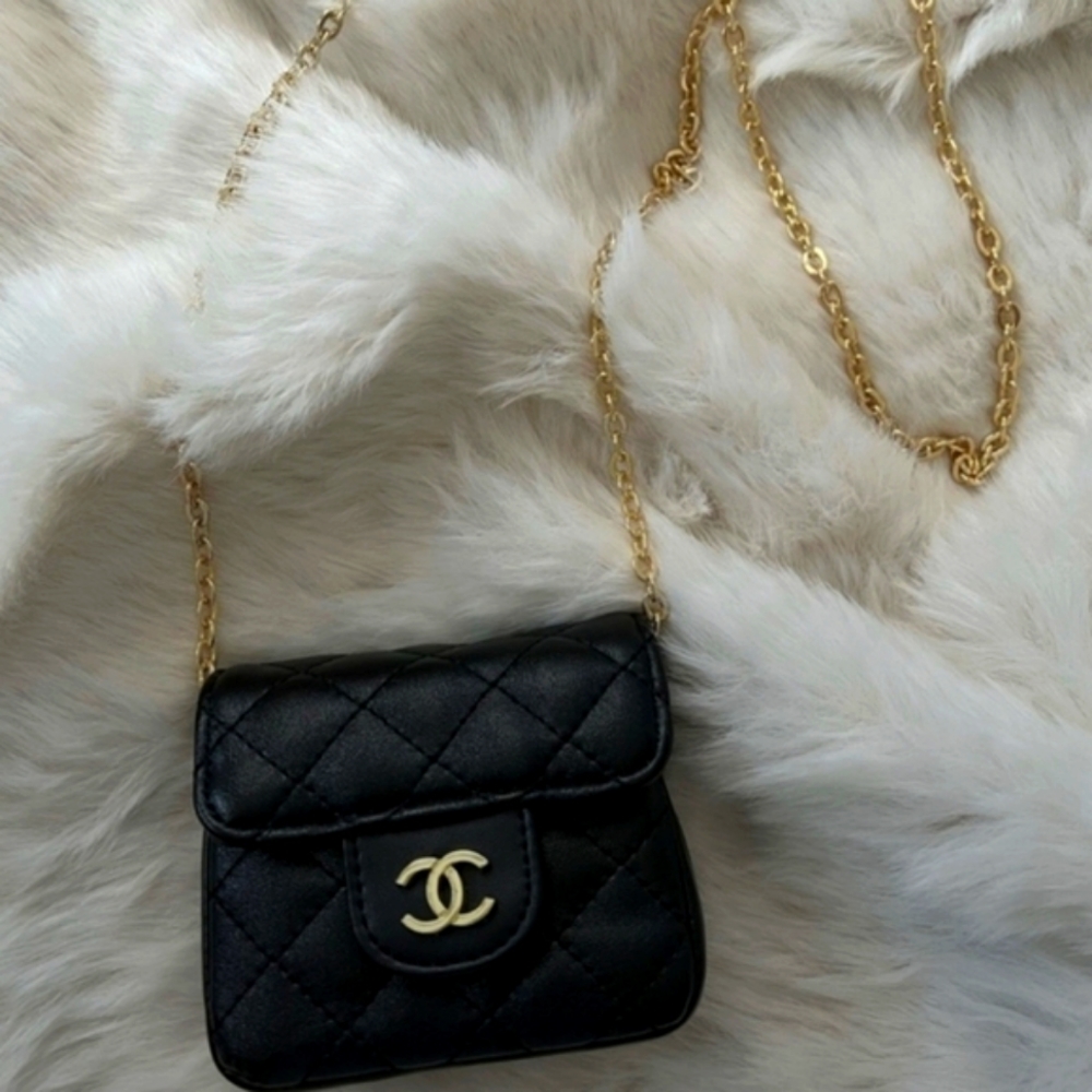 Vintage Mini .....Ch@nel....Trendy Bag  CC in Black